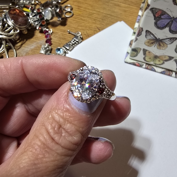 DIAMOND & RUBY RING - Picture 7 of 13